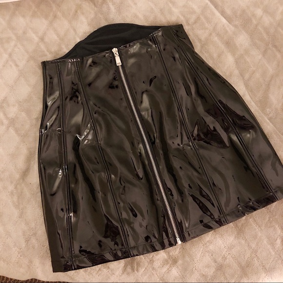 NWT Danielle Bernstein Black Patent Leather High Waisted Mini Skirt - Picture 6 of 7